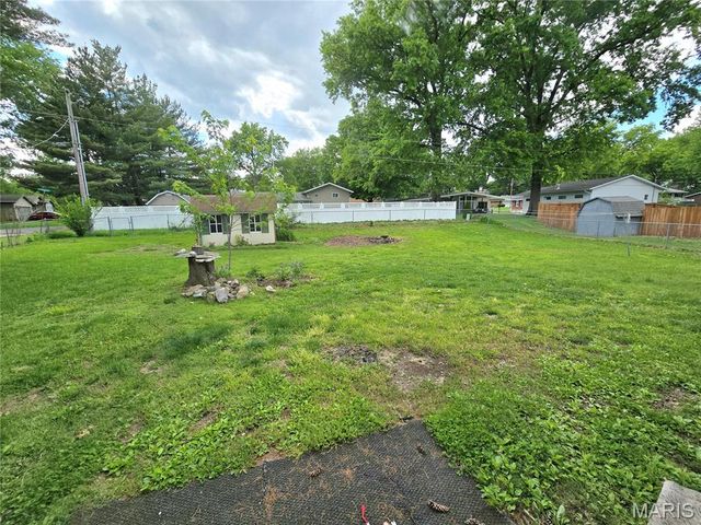111 Theresa Drive, Troy, IL 62294