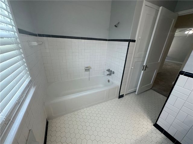 425 Louisiana Ave, Corpus Christi, TX 78404