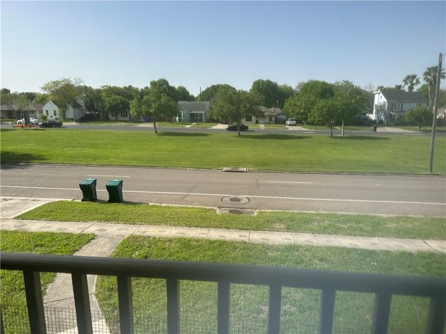 425 Louisiana Ave, Corpus Christi, TX 78404