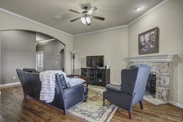 13603 S Owasso Place, Glenpool, OK 74033