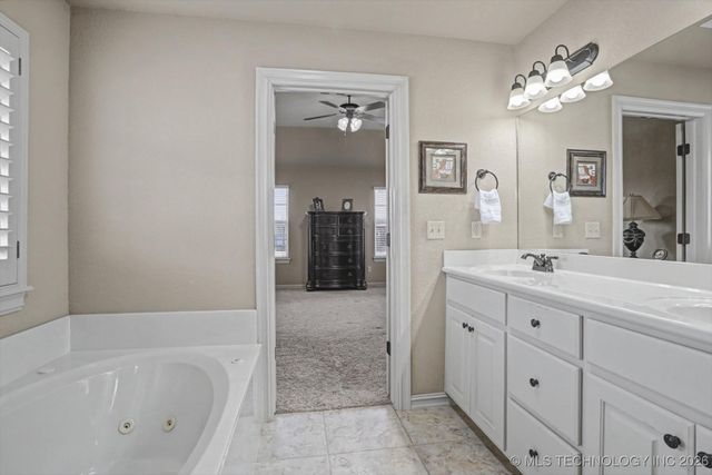 13603 S Owasso Place, Glenpool, OK 74033