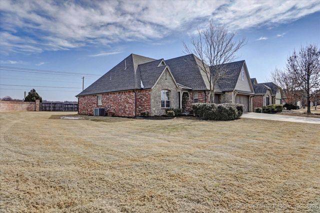 13603 S Owasso Place, Glenpool, OK 74033