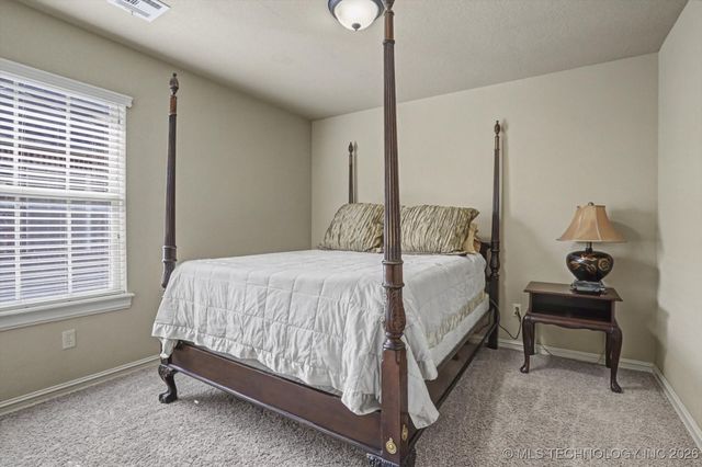 13603 S Owasso Place, Glenpool, OK 74033