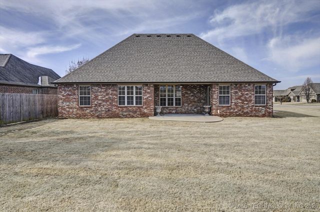 13603 S Owasso Place, Glenpool, OK 74033