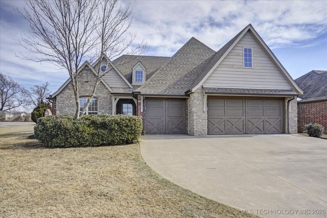 13603 S Owasso Place, Glenpool, OK 74033