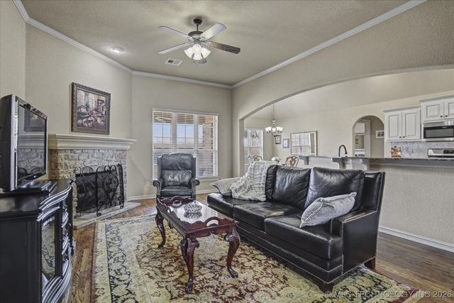 13603 S Owasso Place, Glenpool, OK 74033