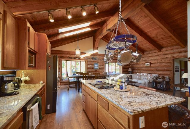 46711 Mountain Hwy E, Eatonville, WA 98328