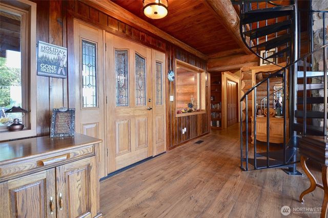 46711 Mountain Hwy E, Eatonville, WA 98328