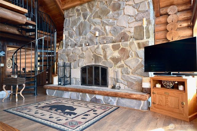 46711 Mountain Hwy E, Eatonville, WA 98328