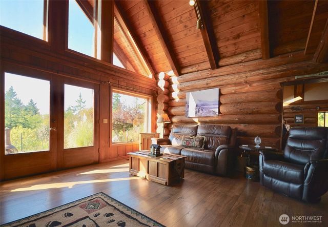 46711 Mountain Hwy E, Eatonville, WA 98328