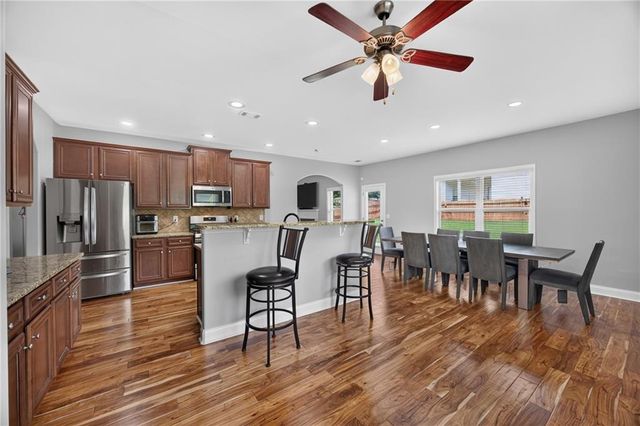 3831 Lake Haven Way, Atlanta, GA 30349