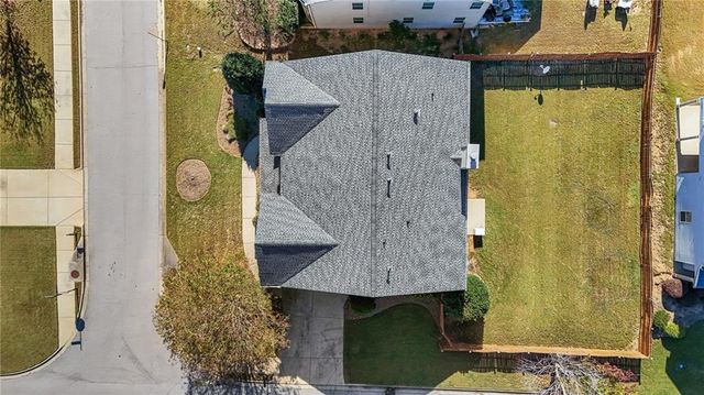 3831 Lake Haven Way, Atlanta, GA 30349