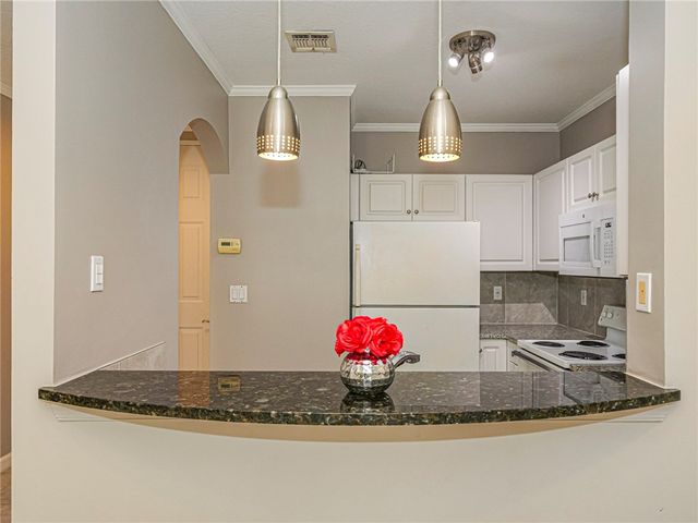 5045 Fairways Circle D207, Vero Beach, FL 32967