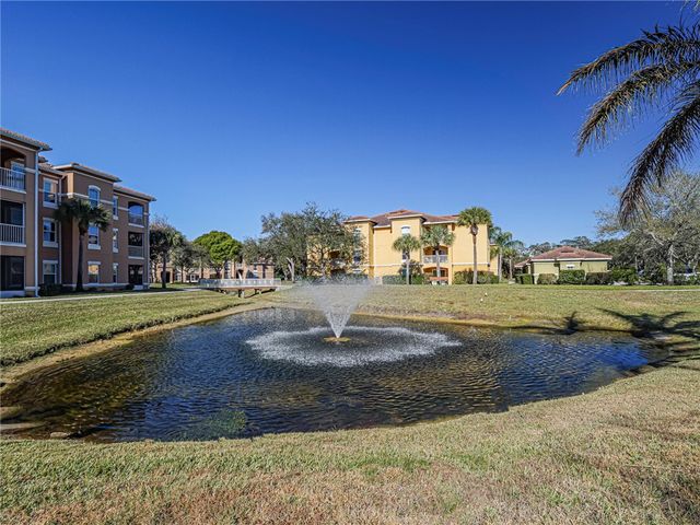 5045 Fairways Circle D207, Vero Beach, FL 32967