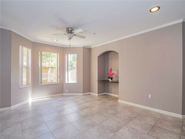 5045 Fairways Circle D207, Vero Beach, FL 32967