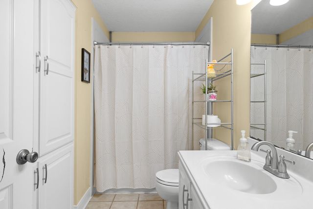 1326 Kathy Avenue, Sealy, TX 77474