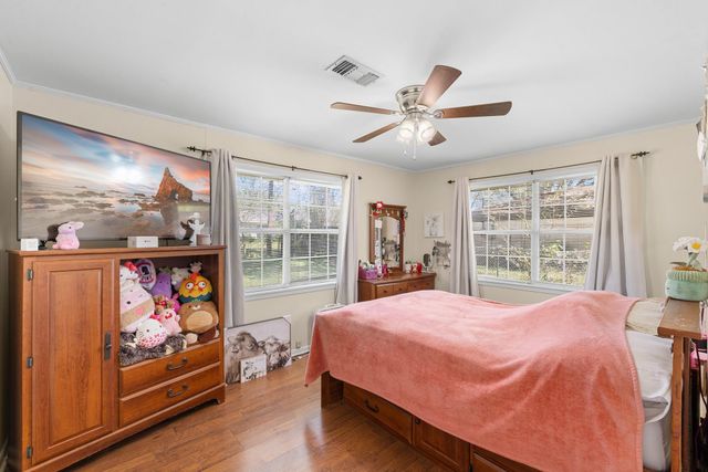 1326 Kathy Avenue, Sealy, TX 77474