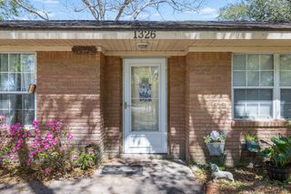 1326 Kathy Avenue, Sealy, TX 77474