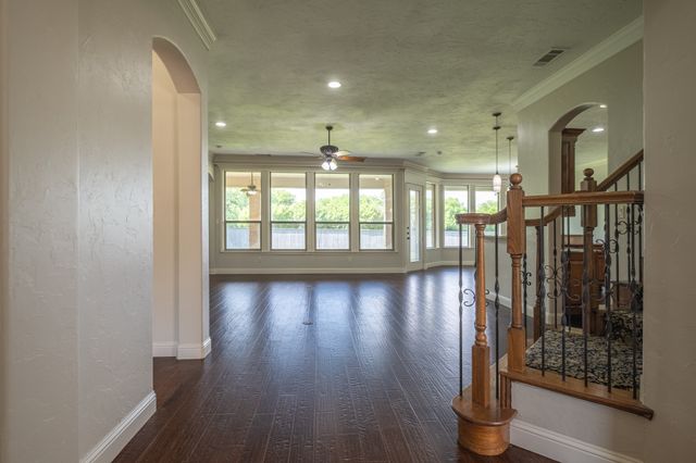 2705 Shady Lane S, Arlington, TX 76001