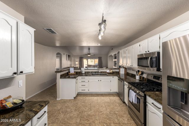 6424 E MENLO Street, Mesa, AZ 85215