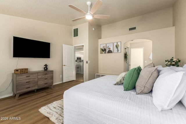 6424 E MENLO Street, Mesa, AZ 85215