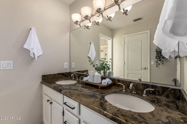 6424 E MENLO Street, Mesa, AZ 85215