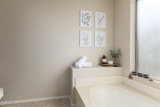 6424 E MENLO Street, Mesa, AZ 85215