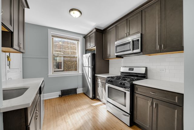 4840 W Henderson Street 2B, Chicago, IL 60641