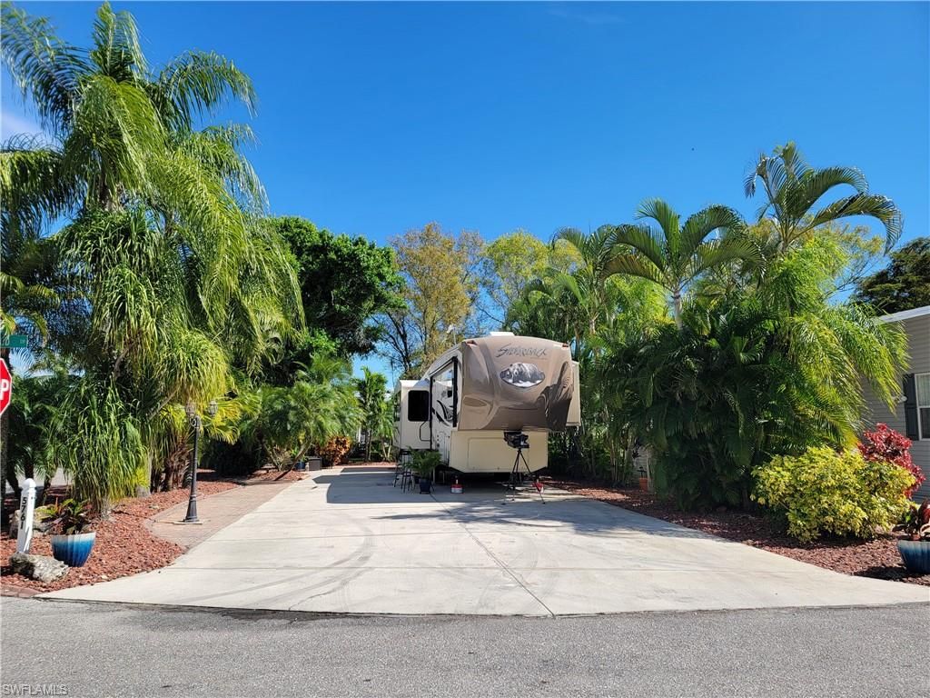 5761 Brightwood DR, FORT MYERS, FL 33905 — photo 2