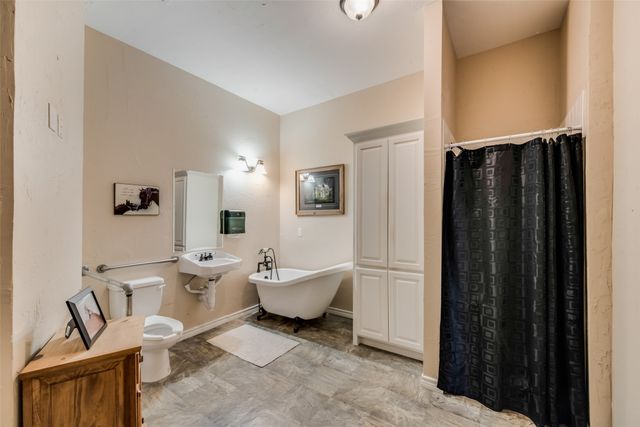 908 N Goliad Street, Rockwall, TX 75087