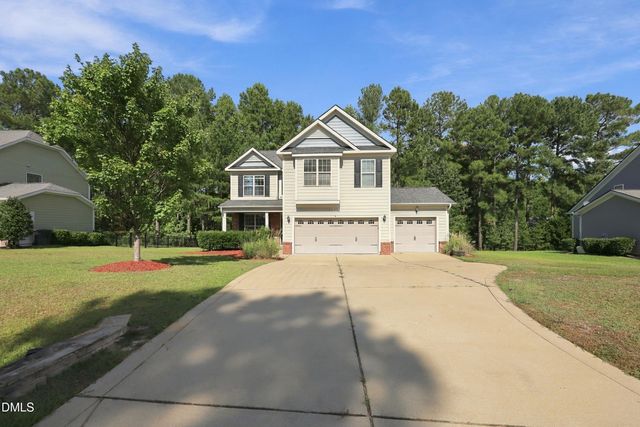 419 Rolling Pines Drive, Spring Lake, NC 28390