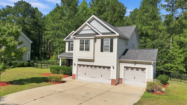 419 Rolling Pines Drive, Spring Lake, NC 28390