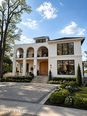 13 Johnston Street, Oakhurst, NJ 07755