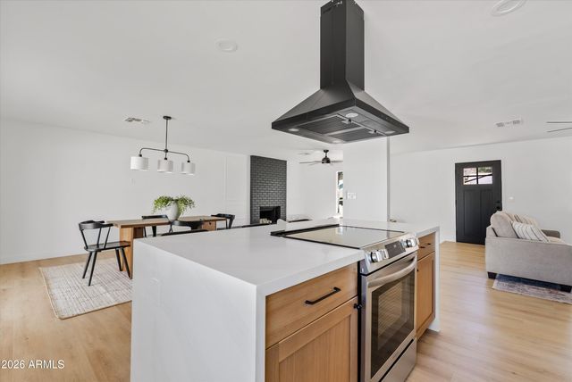 2602 E Vista Drive, Phoenix, AZ 85032