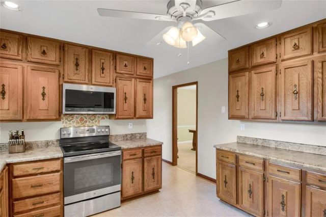 3606 Rainbow Circle, Snellville, GA 30039