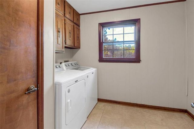 3606 Rainbow Circle, Snellville, GA 30039