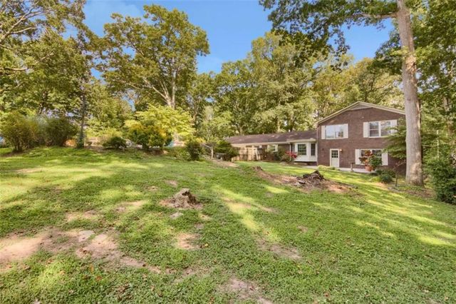 3606 Rainbow Circle, Snellville, GA 30039