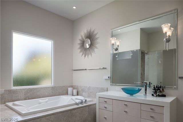 72 Wildwing Court, Las Vegas, NV 89135