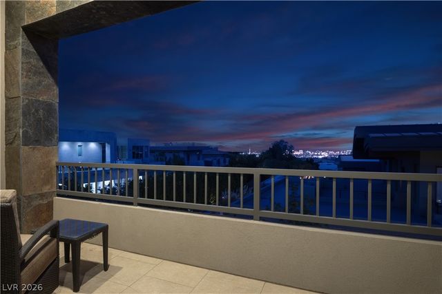 72 Wildwing Court, Las Vegas, NV 89135