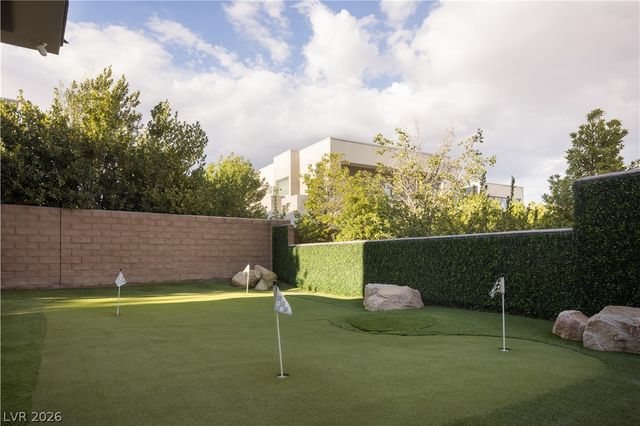 72 Wildwing Court, Las Vegas, NV 89135