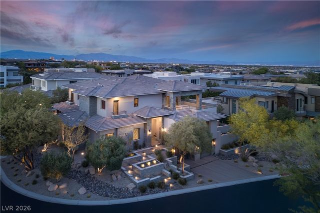72 Wildwing Court, Las Vegas, NV 89135