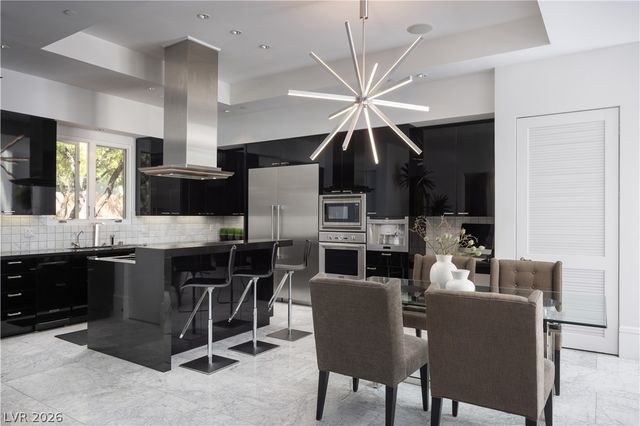 72 Wildwing Court, Las Vegas, NV 89135