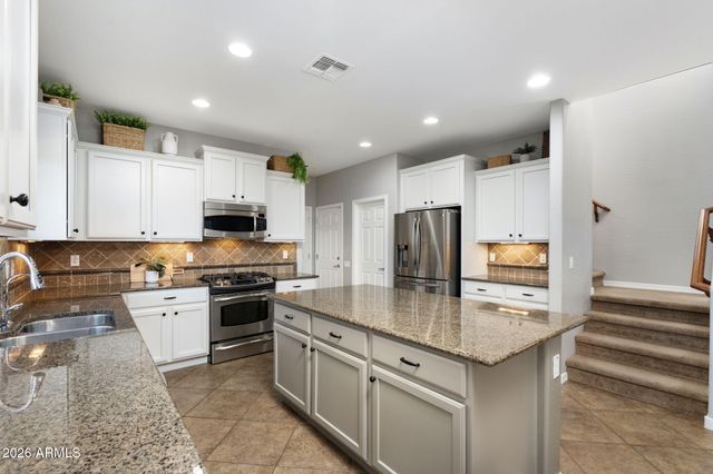 3965 E MELINDA Drive, Phoenix, AZ 85050