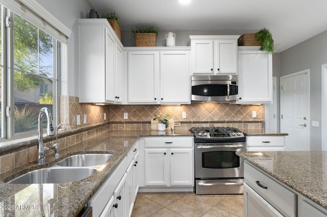3965 E MELINDA Drive, Phoenix, AZ 85050