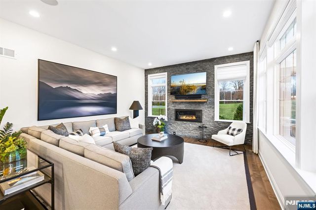 11 Woodmont Circle, River Vale, NJ 07675