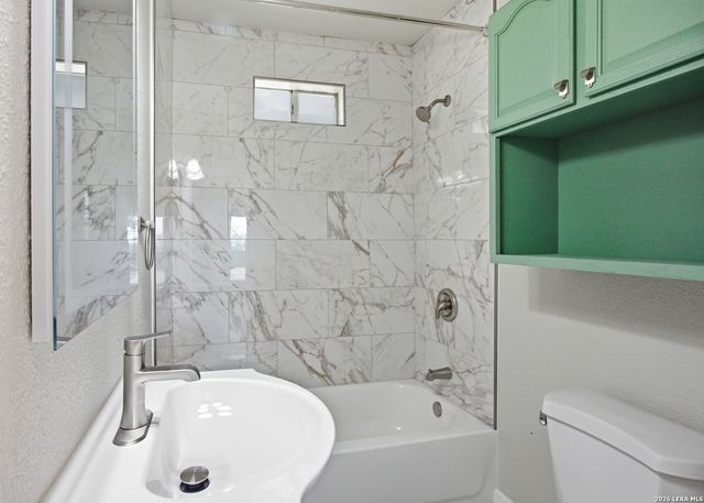 225 Avenue B, Converse, TX 78109