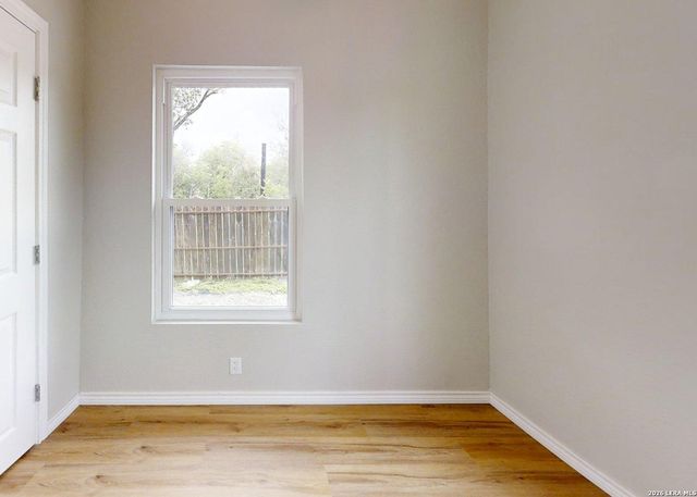 225 Avenue B, Converse, TX 78109