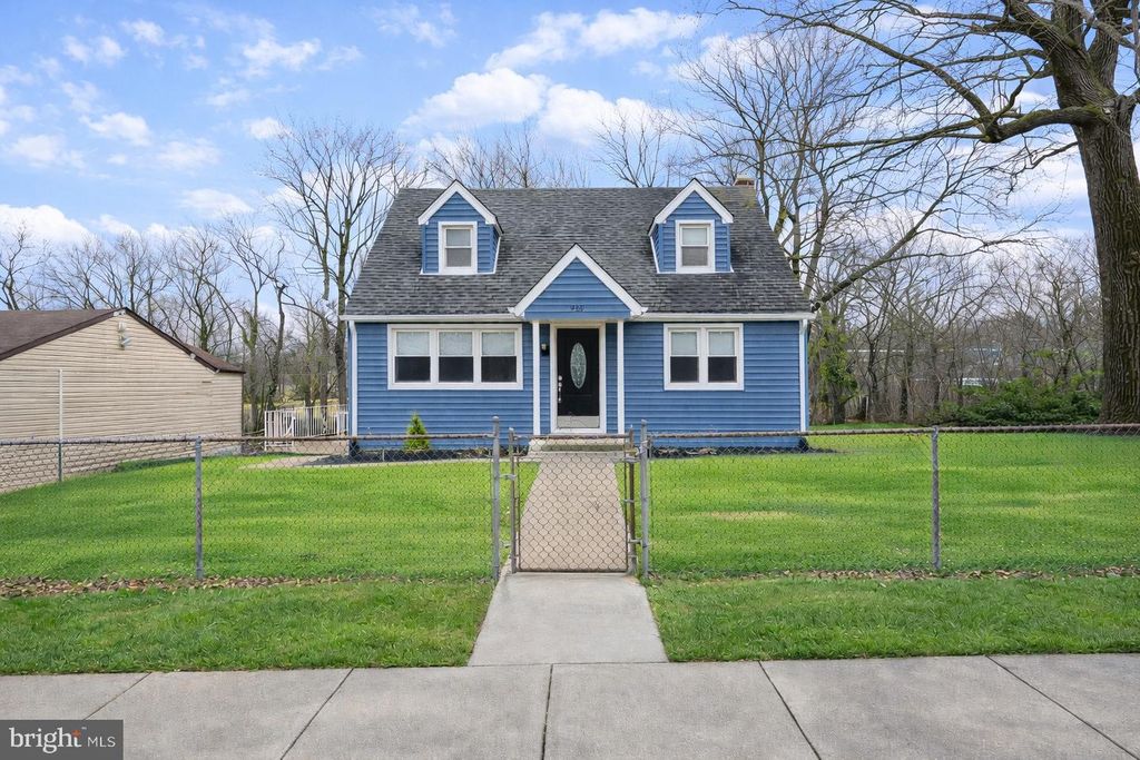 950 CENTRAL AVE, Runnemede, NJ 08078