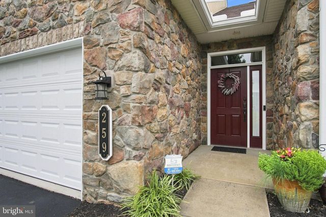 259 COLONIAL DR, Mechanicsburg, PA 17050