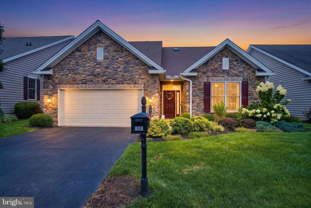 259 COLONIAL DR, Mechanicsburg, PA 17050
